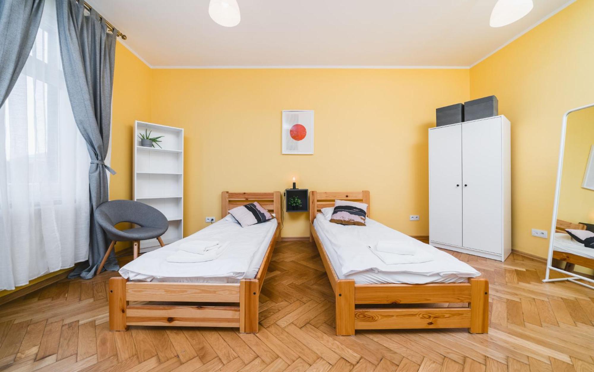 קרקוב Modern Urban Escape - Old Town Apartment - By Upstairs מראה חיצוני תמונה